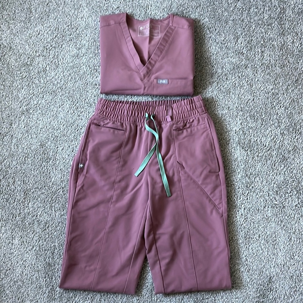 Figs XXS Technical Collection Like New